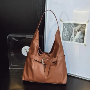 2025 Autumn and Winter New commuter versatile shoulder underarm bag leather retro tote bag women bucket bag
